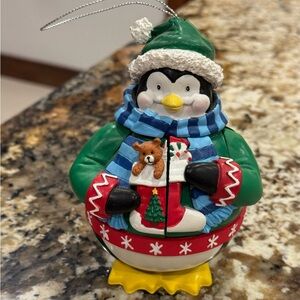 ✨ Rotating Musical Penguin Figurine – Adorable Winter Décor ✨